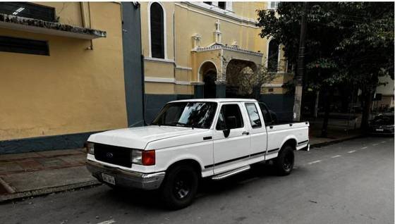 FORD F-1000 3.9 SUPER SÉRIE CS 8V DIESEL 2P MANUAL